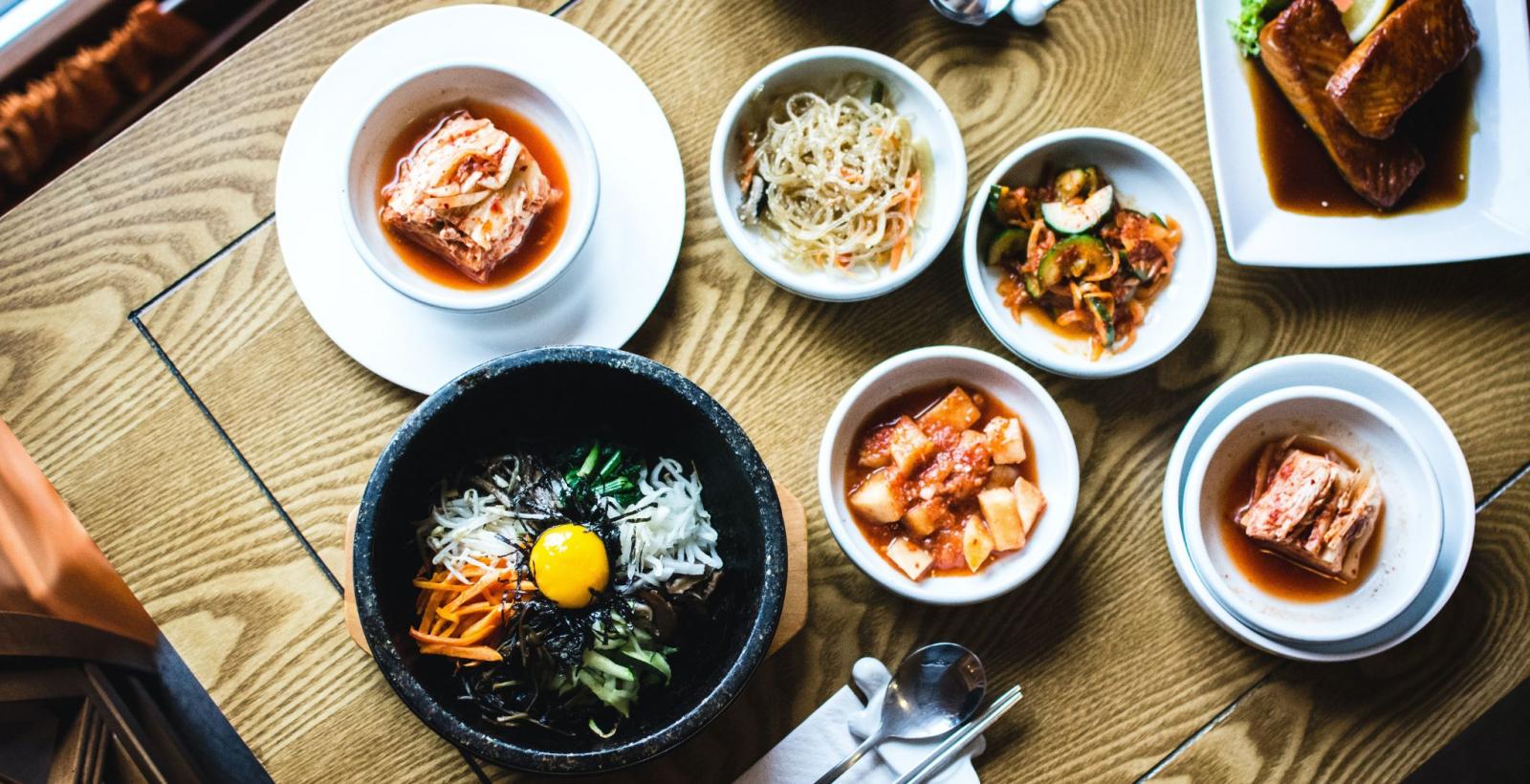 Les 10 plats emblématiques de la cuisine coréenne que l'on peut