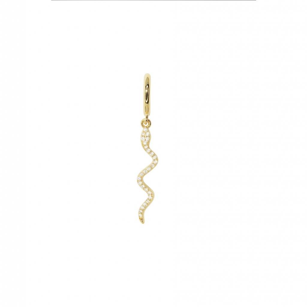 Un joli bijoux en forme de serpent, Billion Avenue, 25€. <a href="https://www.billionavenue.com/collections/ss20/products/diamond-snake-earring-gold" target="_blank">Disponible ici.</a> 