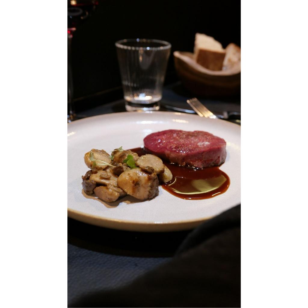 Pure beef tenderloin, cooked unilaterally, served with a delicious jus, porcini mushrooms and patatas bravas ignited by a smoked paprika mayo.