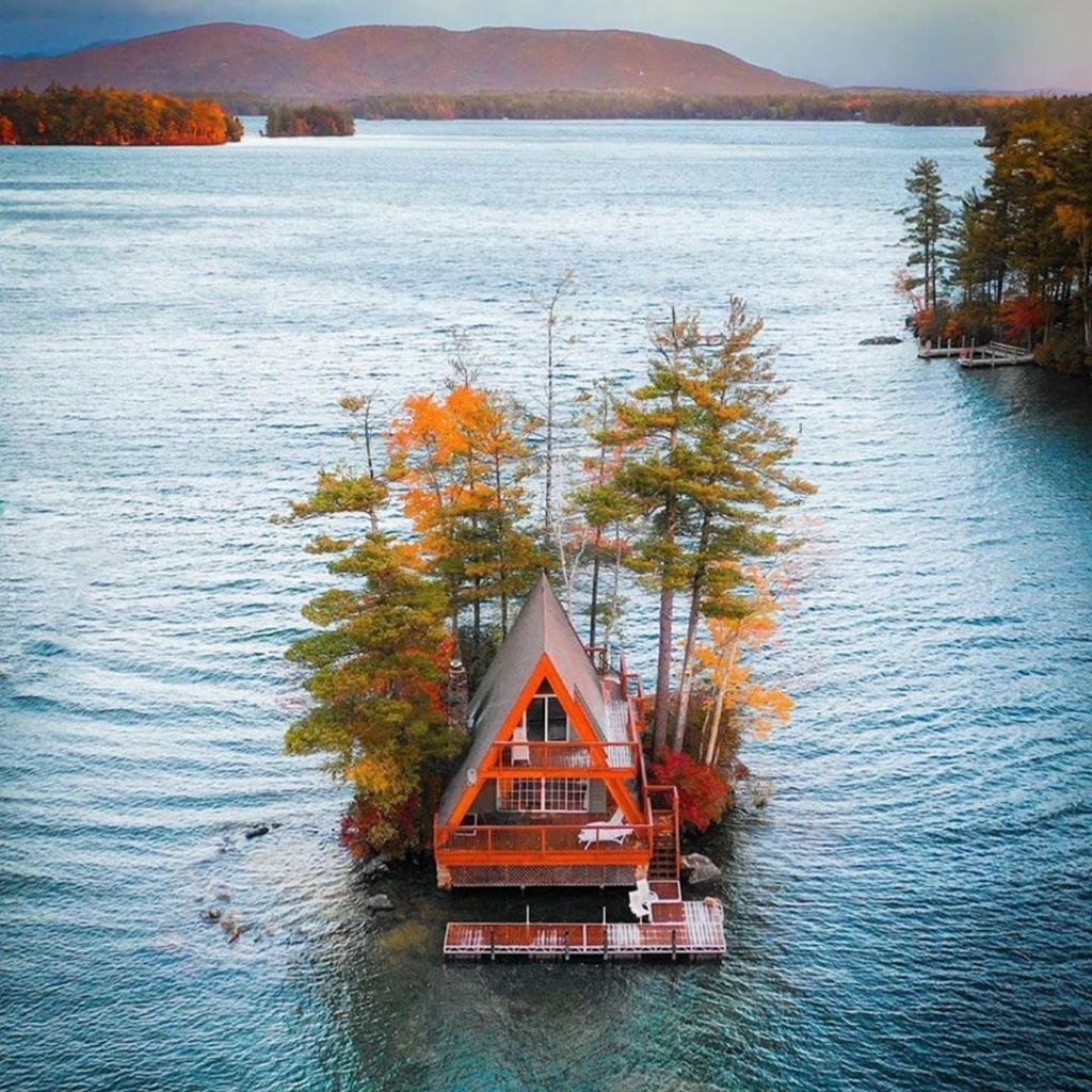 Au beau milieu d'un lac au Canada. 