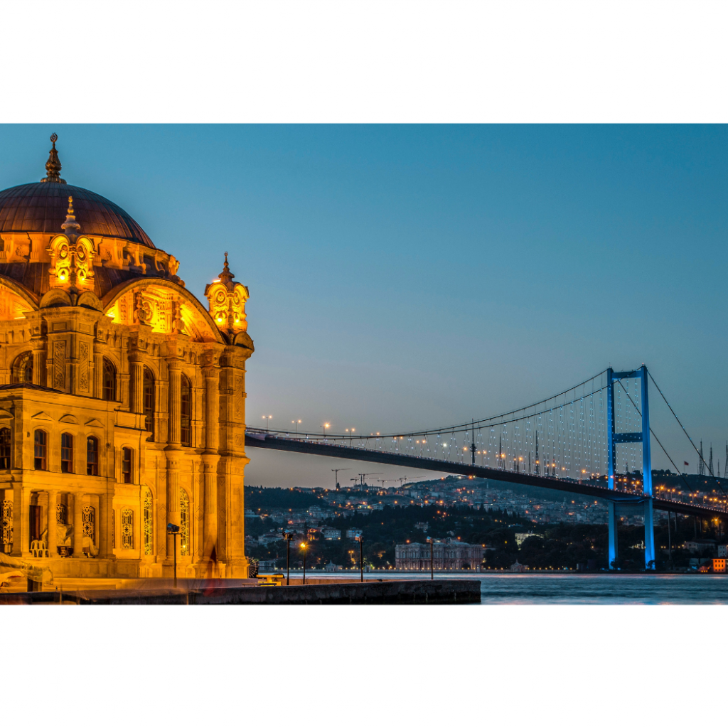 Prélassez-vous sous le soleil d'Istanbul entre amis ou en famille. <em>Photo by Burak Karaduman on Pexels</em>