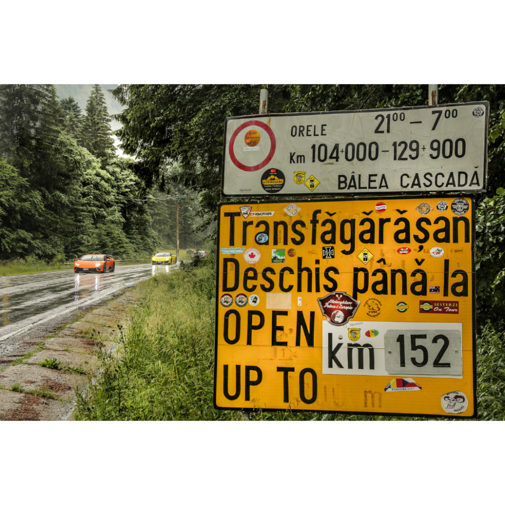 Panneau de la route Transfagarasan.