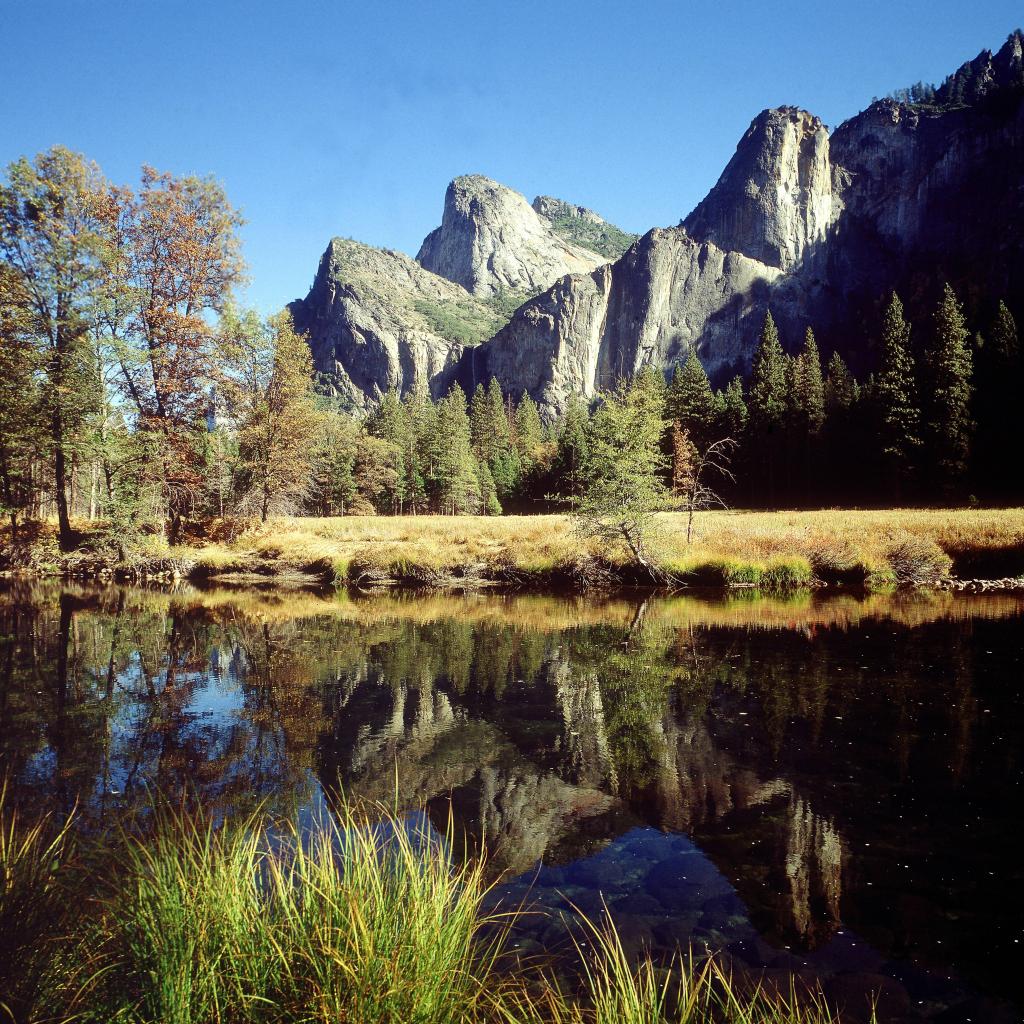 Yosemite : la vallée californienne est bien LA Mecque mondiale de l’escalade, THE Big Wall. Confort, climat, accès facile… Des novices aux plus aguerris, tout le monde reste époustouflé. ©Reporters.
